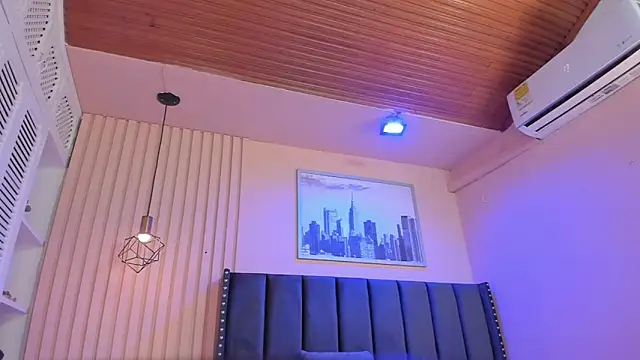 viiolett_lee's cam snapshot