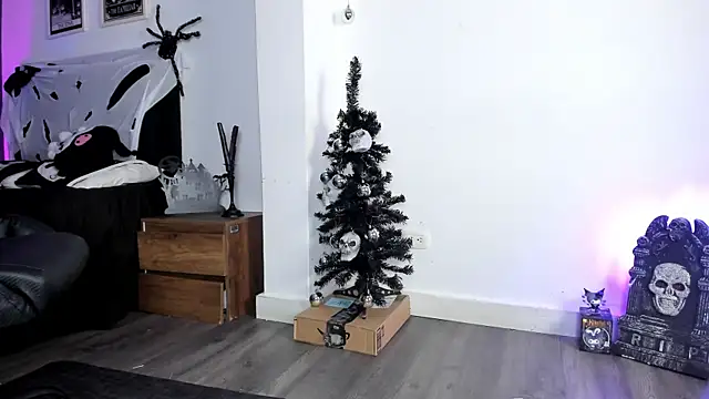 Raven_Witch_'s cam snapshot