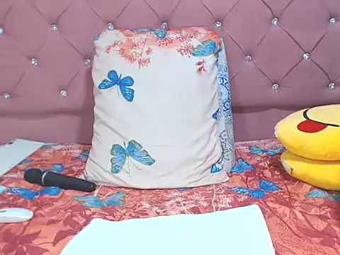 sharonbrown28's cam snapshot