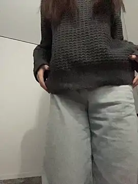 CurlyLara's cam snapshot