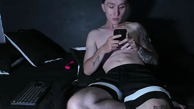 Dylanwhite23_'s cam snapshot