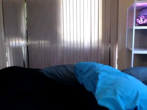 Arseralian_Cougar's cam snapshot