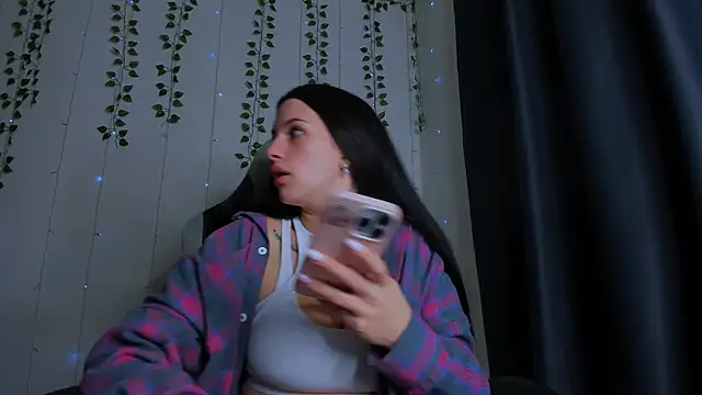 KarlaSim's cam snapshot