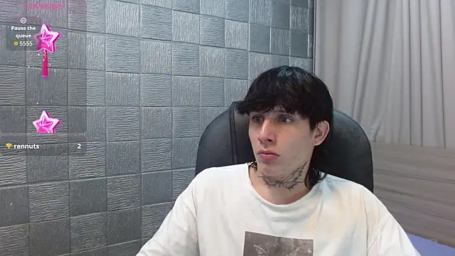 Iantwink18 live sex cam