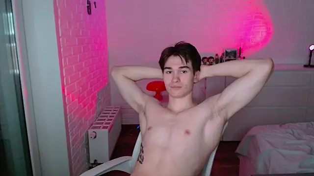 MarkusDean live sex cam