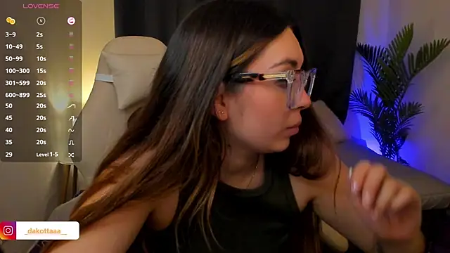dakottaa_'s cam snapshot