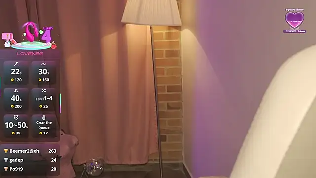 emitaa17228o's cam snapshot