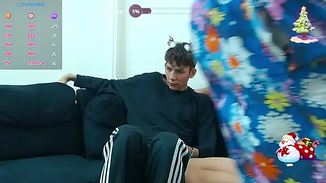 StrawwBoys live sex cam