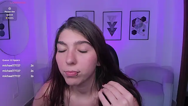 valeryn_darter's cam snapshot