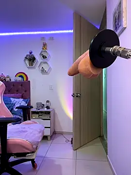 Luna_Paris_ live sex cam