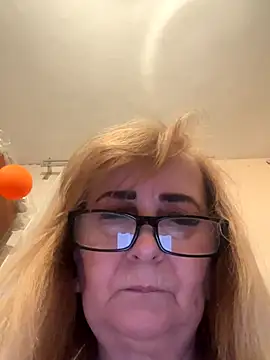 Irina2909@xh's cam snapshot