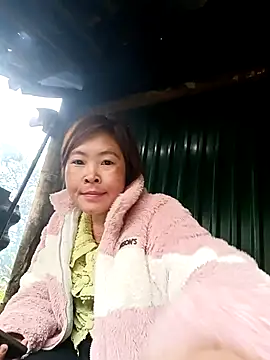 Lolomty's cam snapshot