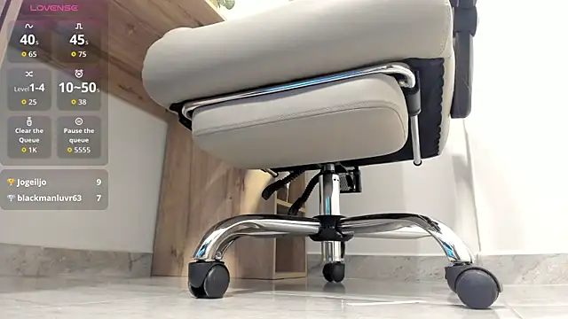 Madeleine__w's cam snapshot