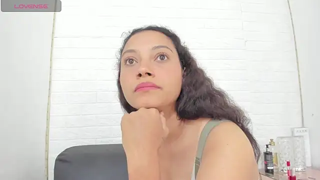 nathally_roses's cam snapshot