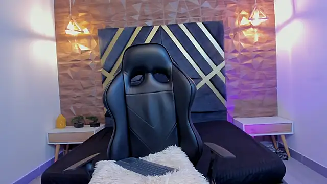 Alana_cox_'s cam snapshot