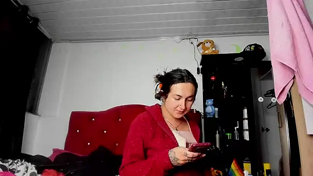 Sweet-Suck69 live sex cam