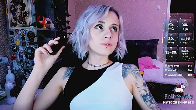 NaniMoore live sex cam