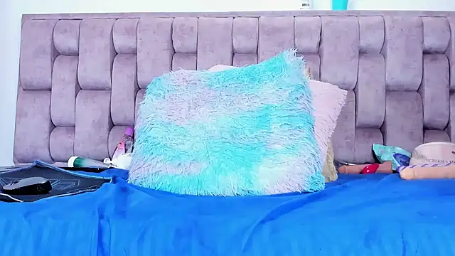 Alexa-Hunter's cam snapshot