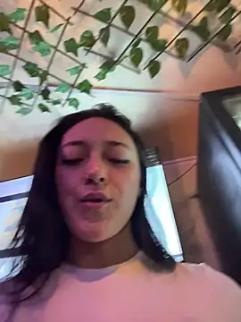 Lia__white live sex cam