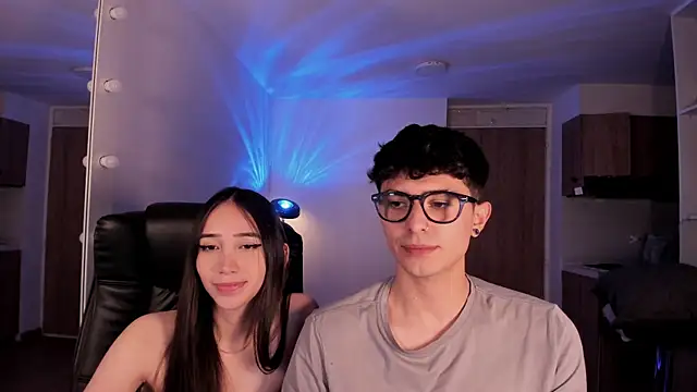 Mikeyvioleta_ live sex cam