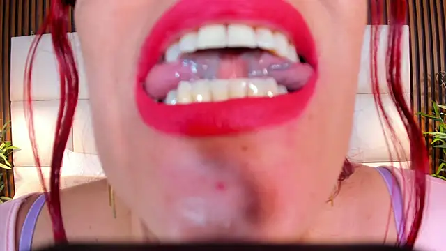 naughty_flower18's cam snapshot