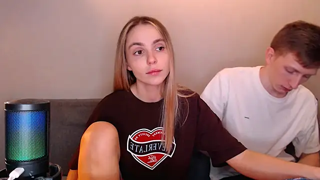 juliaanddima's cam snapshot