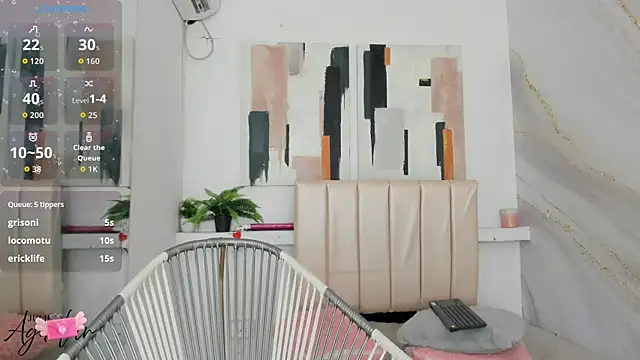 julieta_aguilar1's cam snapshot