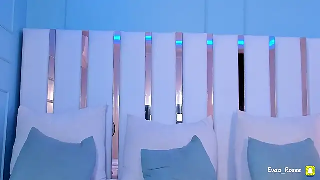 eva_roseee's cam snapshot