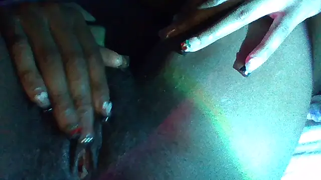 SexyGemBeautyX's cam snapshot