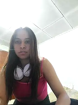 LyssaraVynn's cam snapshot