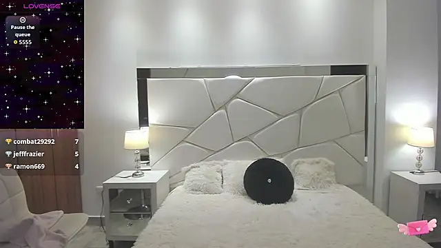 Karliie_kloss_'s cam snapshot