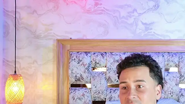 aron_emily_23's cam snapshot