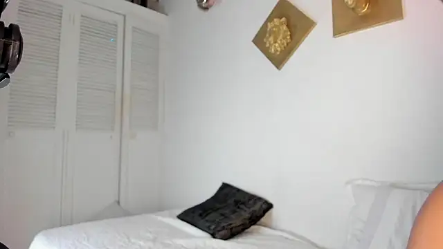 CharlottePetitte's cam snapshot