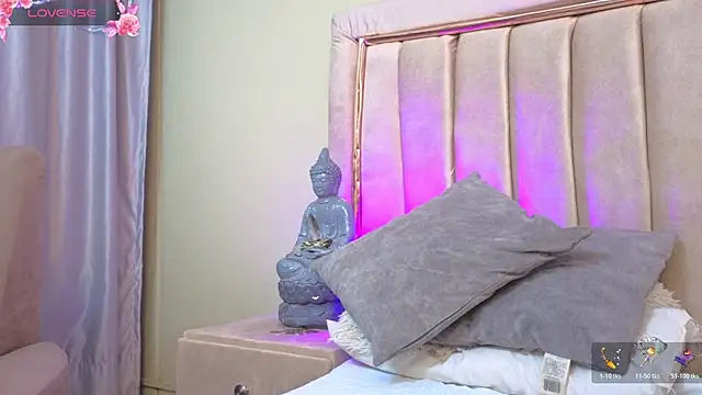 Esmeralda_Candy's cam snapshot