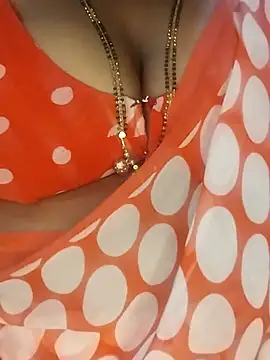 Divyahoty live sex cam