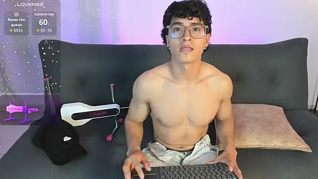 LittleMya_'s cam snapshot