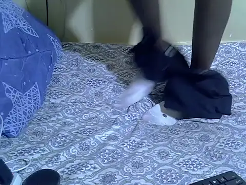 EbonyMina_'s cam snapshot