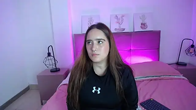 Pamela_Johnsn's cam snapshot