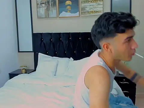 Feiccer_Thomson1's cam snapshot