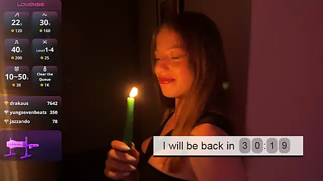 Naomi_Urban's cam snapshot