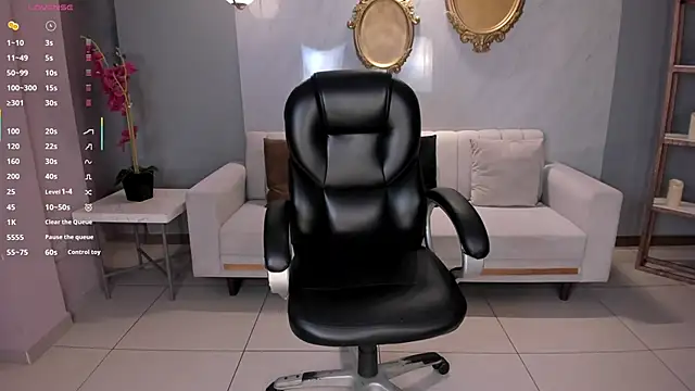 LizzHamilton__'s cam snapshot