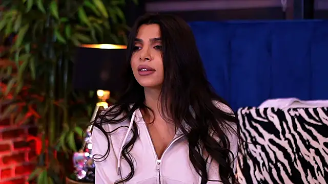 NicoleCellini live sex cam