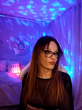 Luna_Kitanna live sex cam