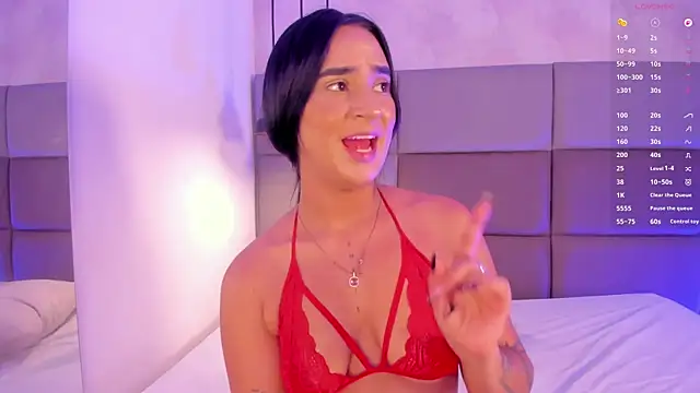 Emily_luve's cam snapshot