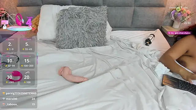 emilyy_r's cam snapshot