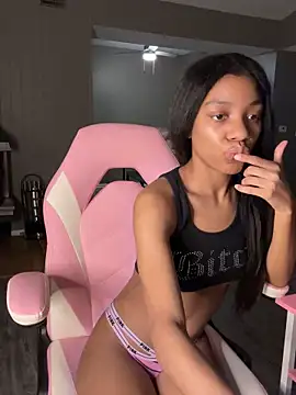 trinibarbieee's cam snapshot