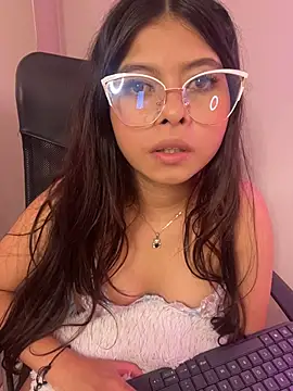 Scarletrose_'s cam snapshot