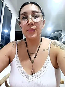 You-kitty2025 live sex cam