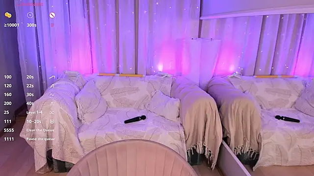 MilliMouse live sex cam