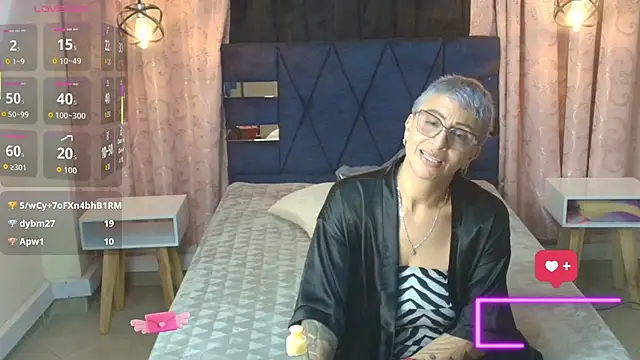 Charlotte__Gray's cam snapshot